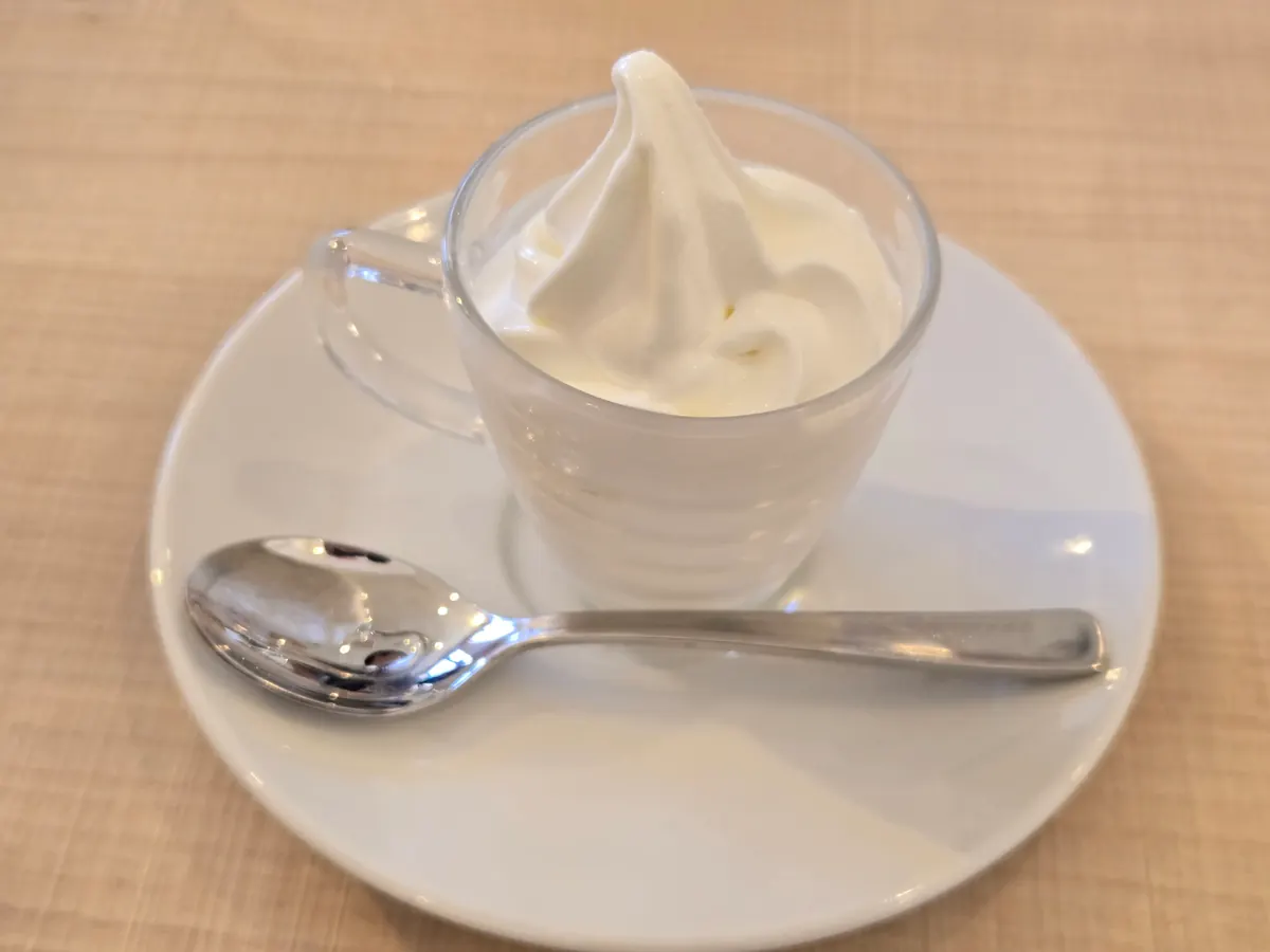 不二家レストランのミニソフトクリーム|エポスカード優待でいただきました
